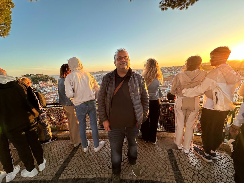Lisbon: Private Tuk-Tuk City Tour With Local Guide - Why the guides matter, from humor to real local advice
