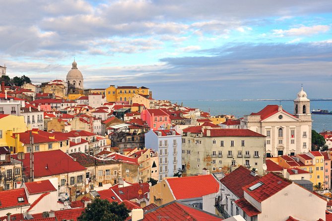 Lisbon Private Tuk Tuk Tour and Hotel Pickup: 2, 3, or 4 Hours - Miradouros at Portas do Sol and Senhora do Monte