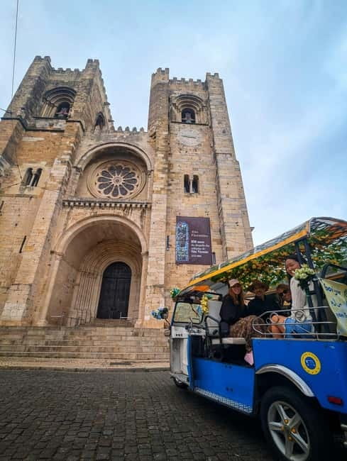 Lisbon: Private Tuk Tuk Tour with Polaroid Photos - Alfama and the Fado Museum stop: where the stories get personal