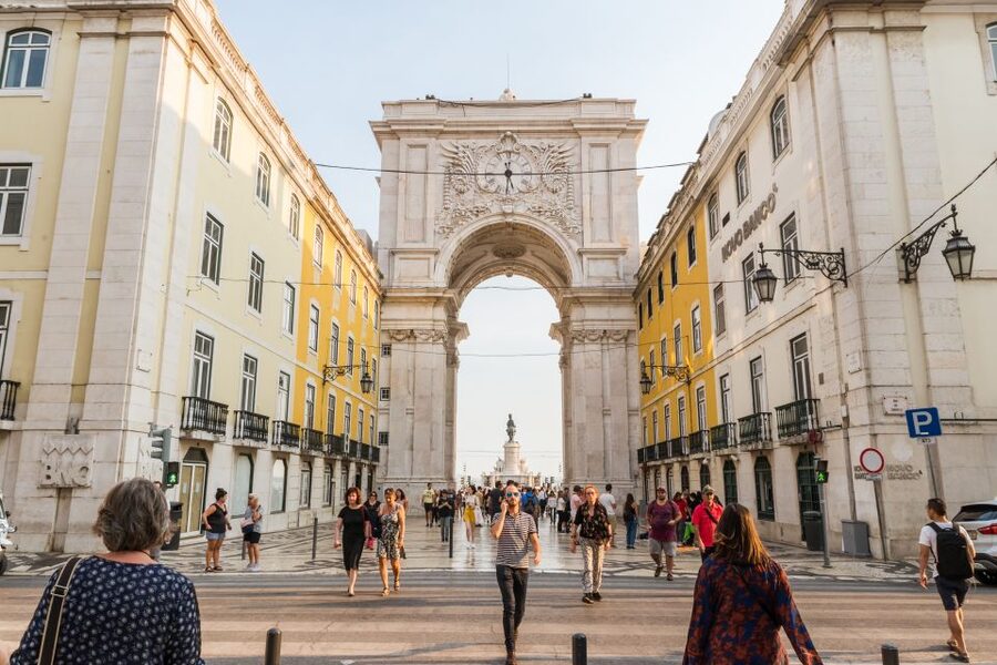 Lisbon: Rua Augusta Arch Admission Ticket - Sculptures inside the arch: the names you’ll notice as you climb