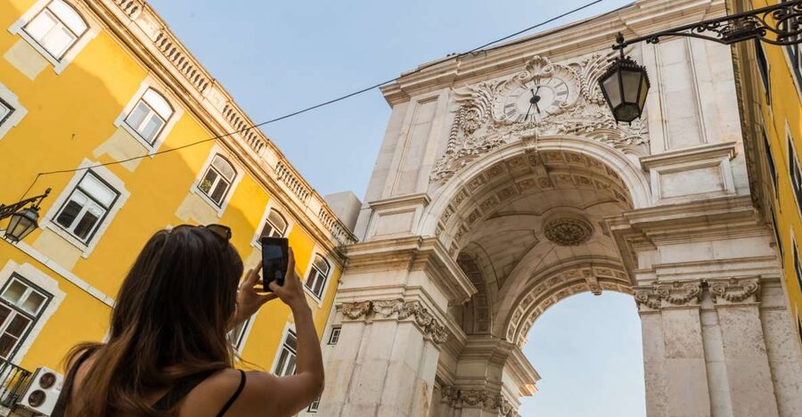 Lisbon: Rua Augusta Arch Admission Ticket - Clock Room history, from the 1755 earthquake to 1875
