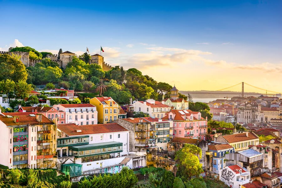 Lisbon's historic old town in a tuk-tuk in German - Miradouro de Santa Luzia and Portas do Sol: Photo Stops That Actually Work