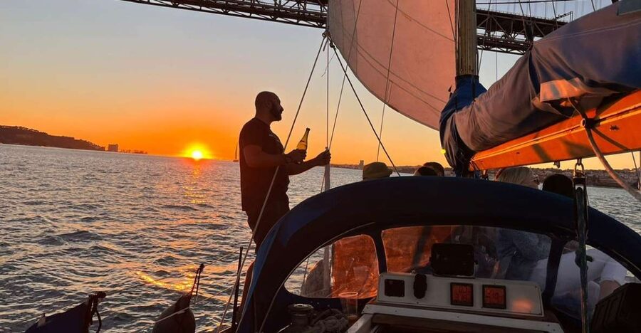 Lisbon: Sailboat Sunset Tour with a Drink - Key highlights worth penciling in