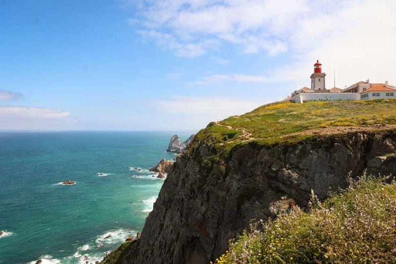 Lisbon: Sintra, Pena, Cascais & Cabo Day Tour With Tickets - The guided palace tour: how to get more than just pretty walls