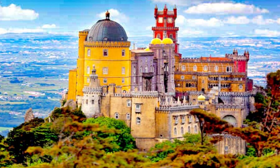 Lisbon: Sintra, Pena Palace, Quinta Regaleira, Cascais Tour - Cascais and Estoril: the relaxed seaside finale