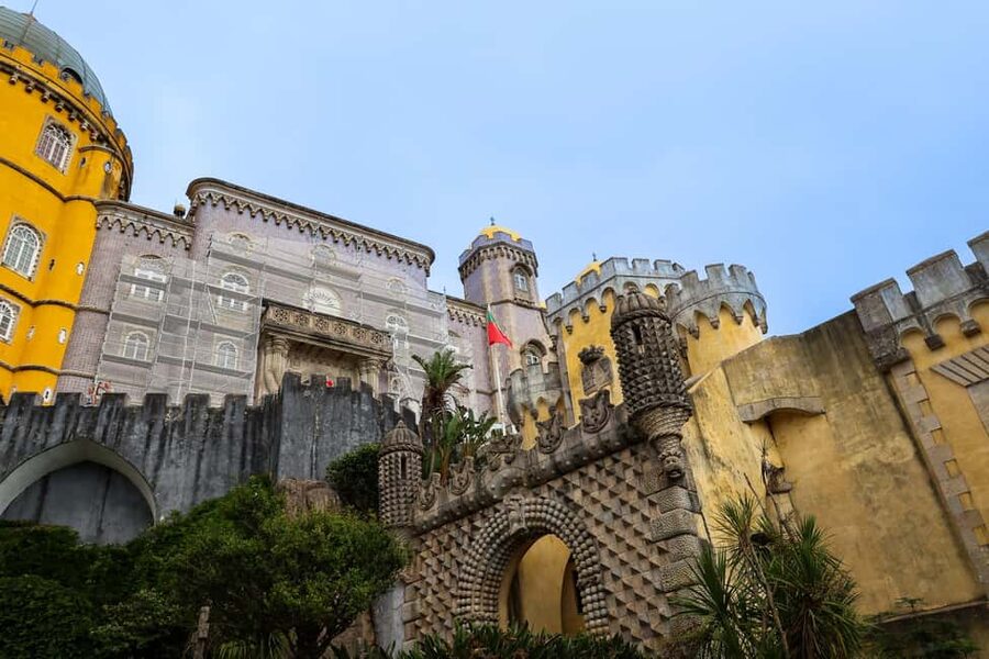 Lisbon: Sintra, Pena Palace & Wine Tasting Small-Group Tour - Weather, Detours, and the One Thing You Should Always Plan For