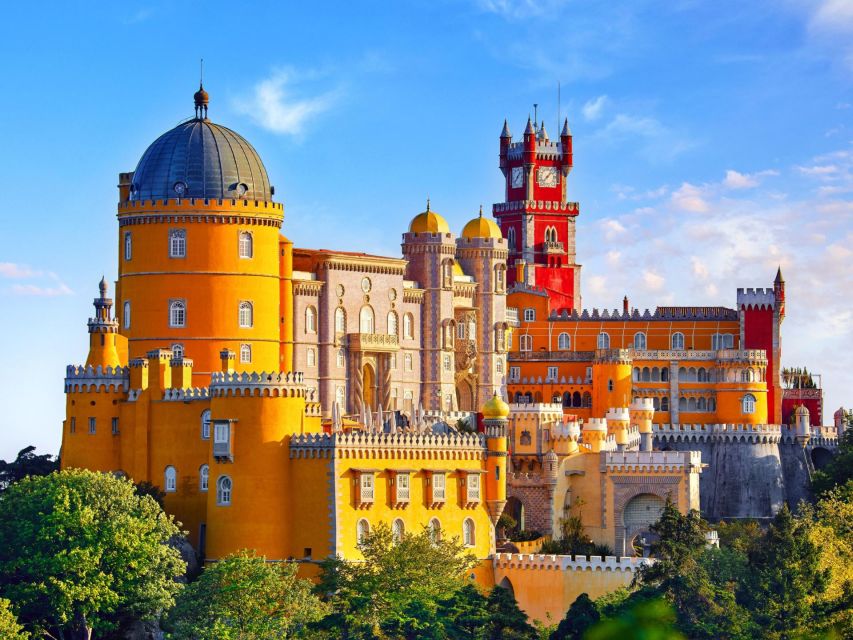 Lisbon: Sintra, Pena, Regaleira, Cabo Roca Coast & Cascais - Cascais free time: lunch on your schedule and a calmer coastal finish