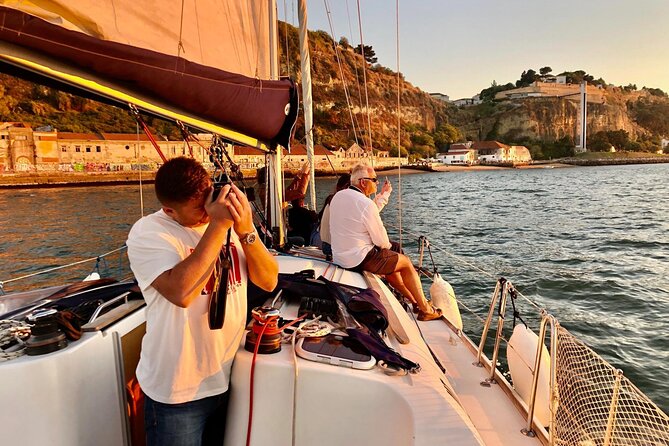 Lisbon Small Group Sunset Sailing 2h Cruise with Drinks Included - Who should book this sunset sailing cruise