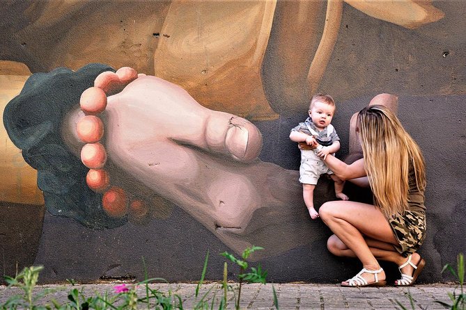 LISBON Street Art Tour - Stop 3: Graça and São Vicente, big murals, and the Walls of Fame