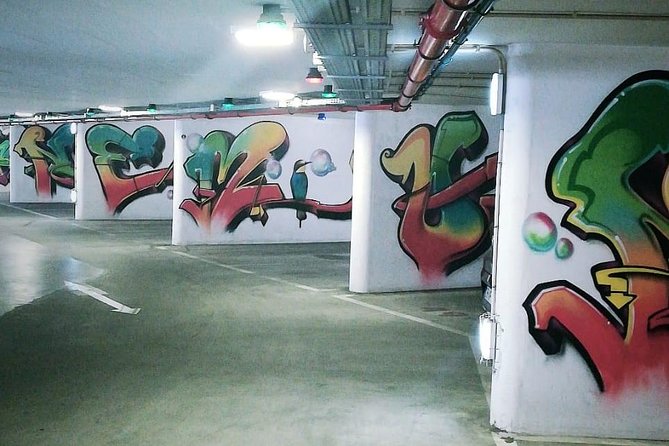 Lisbon Street Art Walking Tour - Pace, Hills, and What to Bring for a 2.5 to 3 Hour Walk