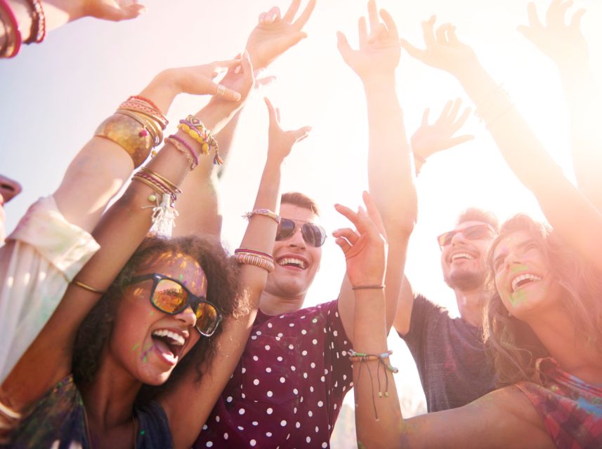 Lisbon: Sunset Boat Party Cruise with DJ and Open Bar - DJ Energy and the Dance Floor Timing You Should Expect