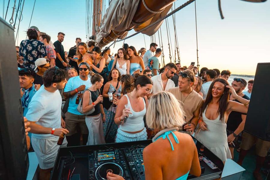 Lisbon: Sunset Boat Party Cruise with Music & Drinks - The afterparty club entry: what you get when the cruise ends