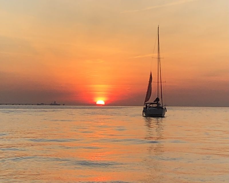 Lisbon: Sunset Cruise with Drinks - From Belém past the big monuments, what you actually see