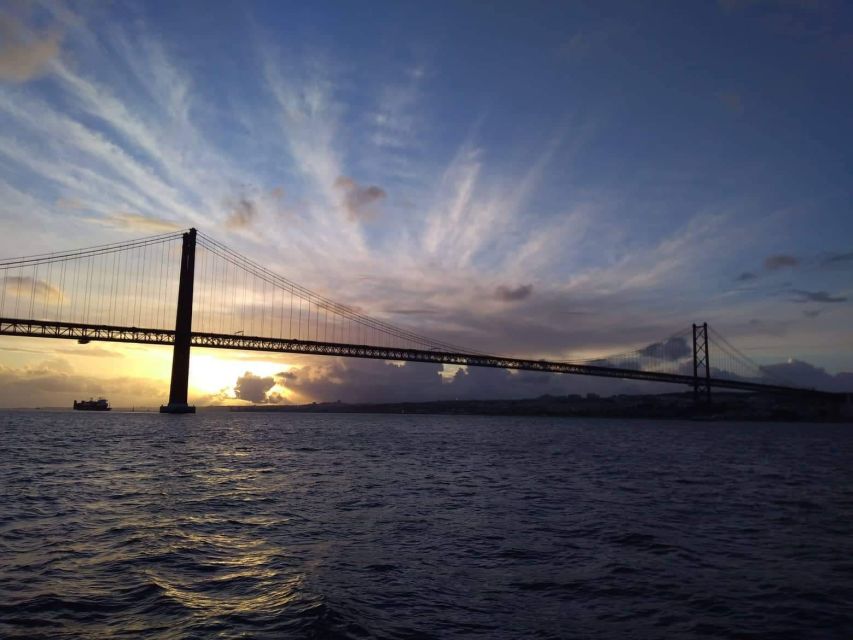 Lisbon: Sunset Cruise With Drinks on Spacious Yacht - Timing, Weather, and What to Pack (So You Enjoy the Breeze)