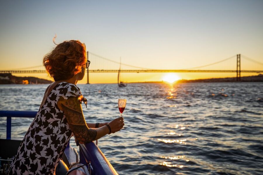 Lisbon: Sunset Cruise with Live DJ and Drinks - The Sunset Viewpoint: Best Angles, Wind, and That DJ Setup