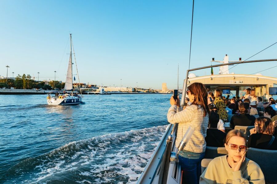 Lisbon: Sunset Cruise with Welcome Drink and Snacks - Price and value: what you get for about $35 per person