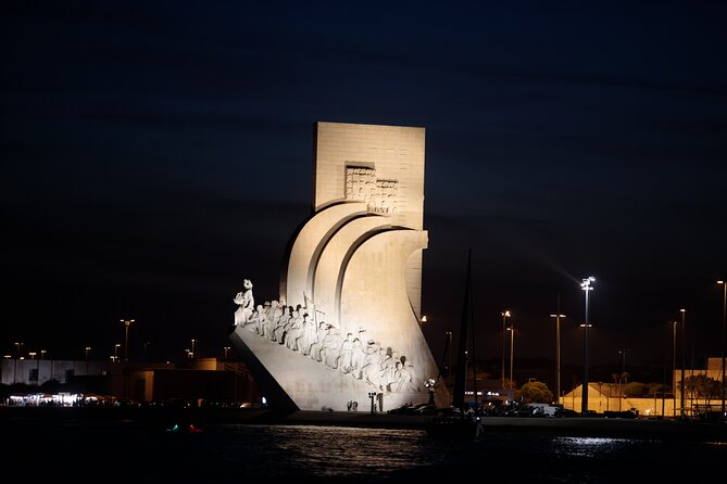 Lisbon – Sunset DJ & Porto Tonic Premium Boat Experience - The Onboard Vibe: DJ Energy, Social Mixing, and Dancing Limits