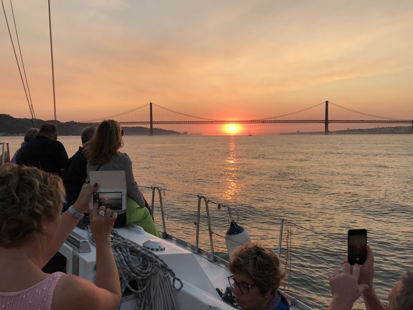 Lisbon: Sunset Sailing Cruise with Wine - Why a Tagus sunset sail beats Lisbon sightseeing on land