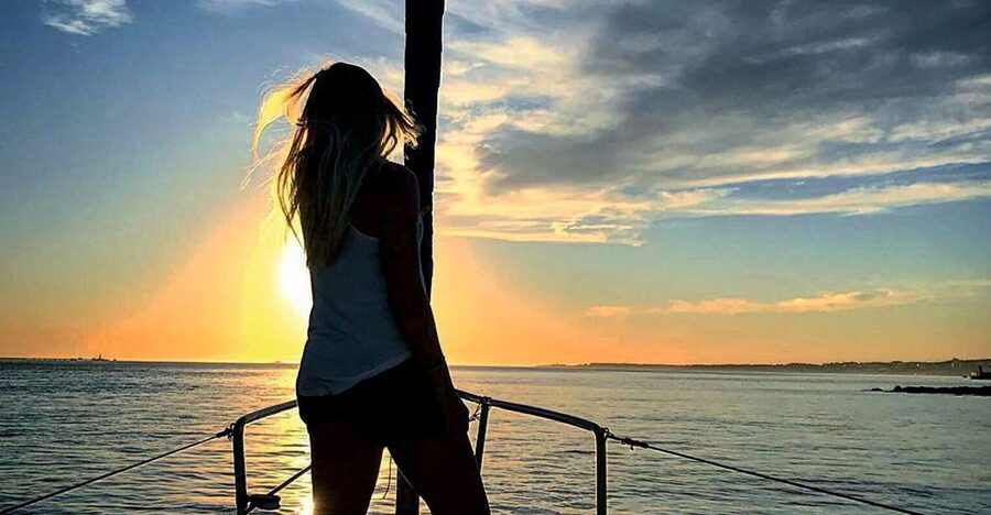 Lisbon: Sunset Sailing Cruise with Wine - Wine, snacks, and the on-board vibe (what actually makes it feel fun)