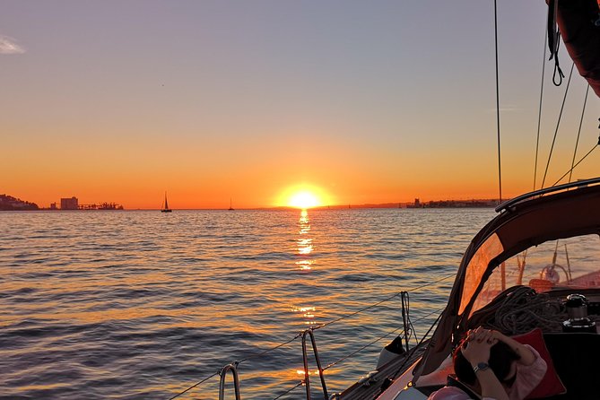 Lisbon Sunset Sailing Tour on Luxury Sailing Yacht with 2 Drinks - Why a 2-hour sunset cruise is a smart Lisbon choice