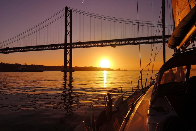 Lisbon Sunset Sailing Tour on Luxury Sailing Yacht with 2 Drinks - Seat strategy, photo tips, and making the cruise feel easy