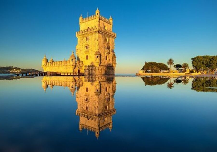 Lisbon: Tagus River Cruise to the Ocean & Dolphin Watching - A 2.5-hour Tagus-to-Atlantic ride with real dolphin odds