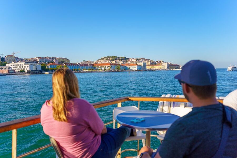 Lisbon: Tagus River Cruise with Welcome Drink - Price and value: why $16 can work better than more walking