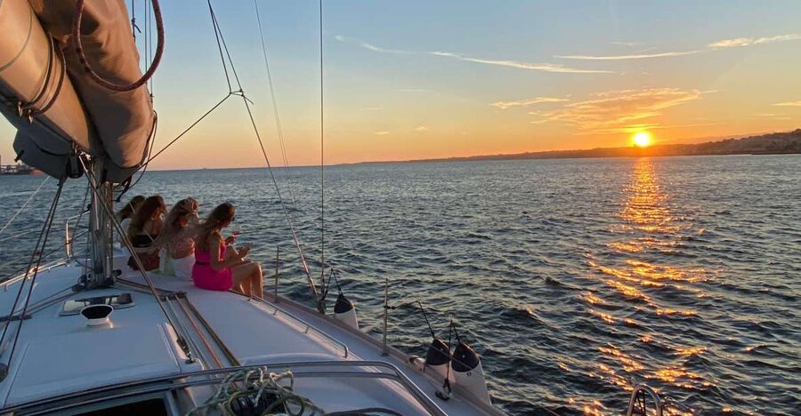 Lisbon: Tagus River Sailboat City Cruise - What You’ll Notice First on MagicSail