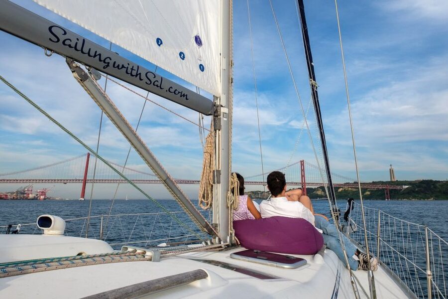 Lisbon: Tagus River Sunset Cruise with Drinks - Getting to Doca de Alcântara, Porta 1 (Gate 1)