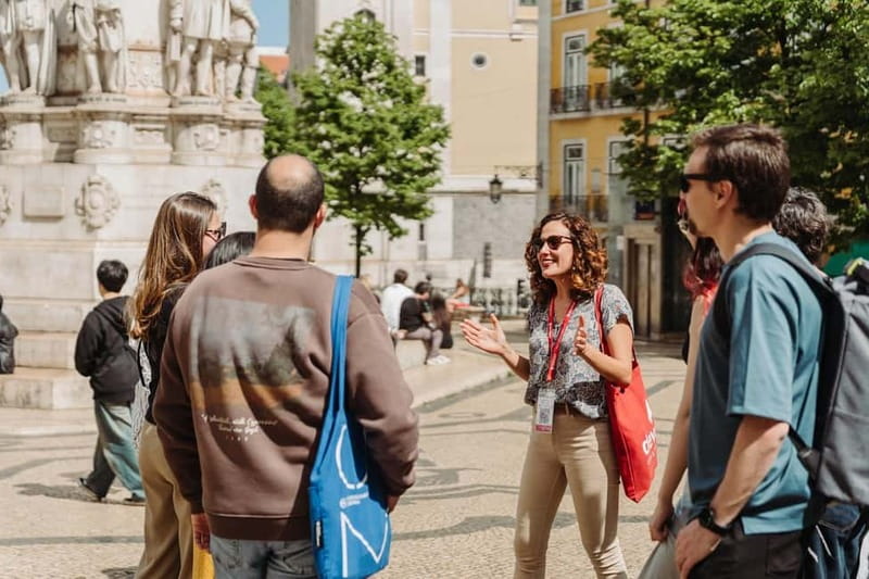 Lisbon: Tastes and Traditions Guided Food Tour - Ginjinha Sem Rival: the cherry liqueur tradition
