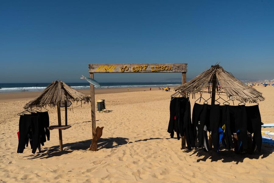 Lisbon: The Surf Instructor - surf lessons with transfer - Warm-up to theory to water: what the lesson flow feels like
