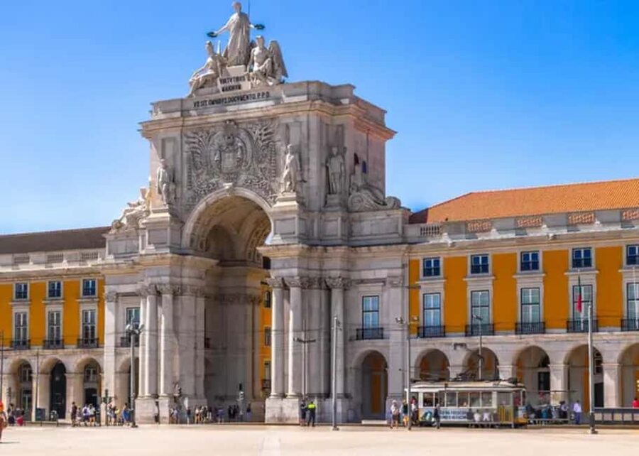 Lisbon Through the Eyes of a Local - Food and Walking Tour - Meeting at Praça do Rossio, Under the Column of Pedro IV