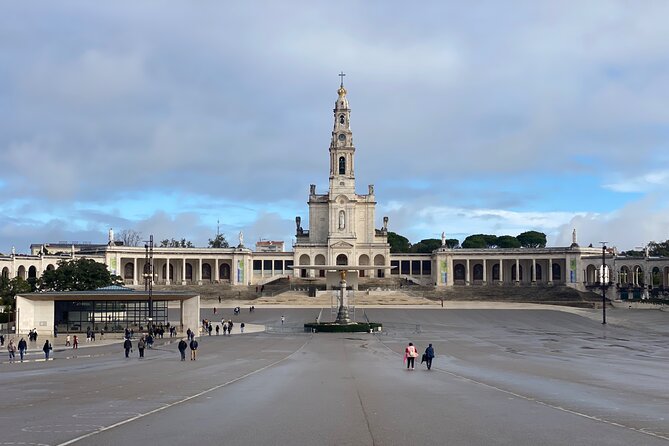 Lisbon to Fatima/Batalha/Nazare & Obidos guided tour 8pax group - Batalha Monastery: Gothic Portugal, Not Just a Photo Stop