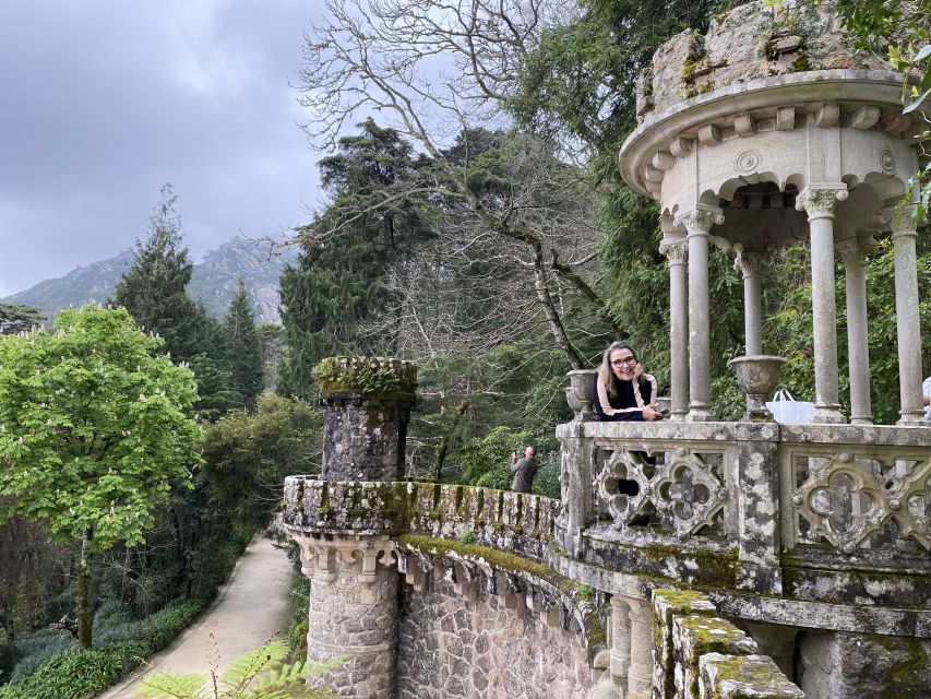 Lisbon to: Sintra, Pena & Regaleira guided 8pax group tour - Guides, Language Options, and the Comfort Factor
