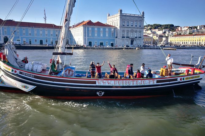 Lisbon Traditional Boats - Guided Sightseeing Cruise - Praça do Comércio: getting grounded at Lisbon’s big harbor square