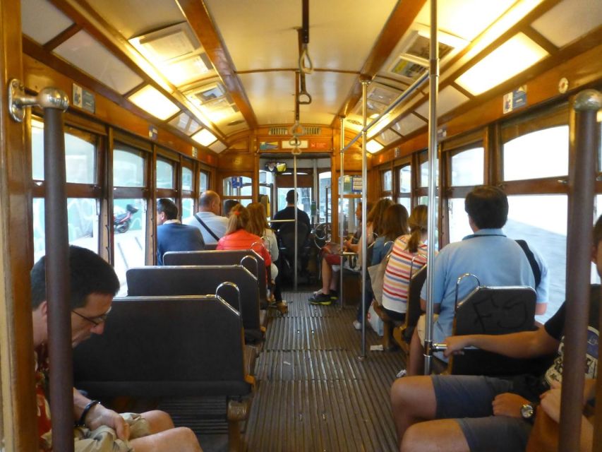 Lisbon: Tram 28 Entry Ticket & Audio Guide with 24-Hour Pass - Graça, Alfama, Baixa: what you are really aiming to experience on this route