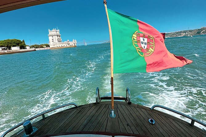 Lisbon – Vinho Verde Wine Premium Boat Experience - A small-boat Lisbon cruise that actually feels intimate