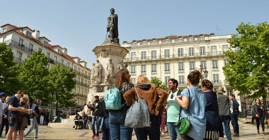 Lisbon: Walking Tour in the Center (Max 12 Participants) - Santa Justa Lift and Carmo Monastery ruins: the view meets the story