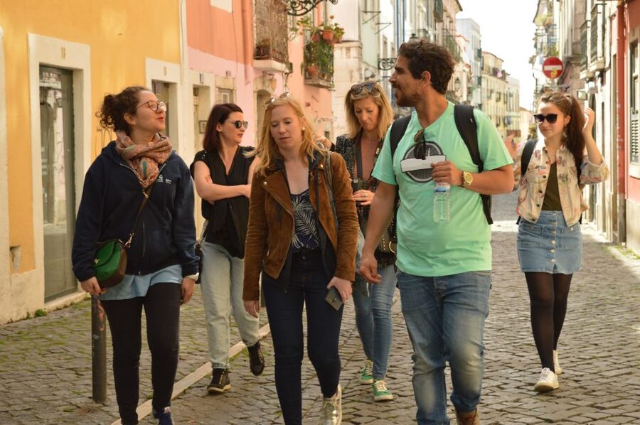 Lisbon: Walking Tour in the Center (Max 12 Participants) - Guides in German: the difference between facts and a good flow