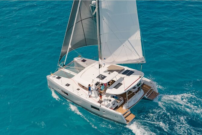 LUXURY Catamaran Sunset and Wine cruise - Panteão Nacional and the Approach to the South Bank