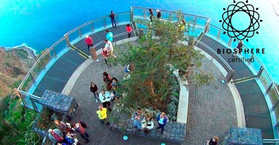Madeira: Cabo Girao, Jeep Tour Adventure and Wine Tasting - Cabo Girão Skywalk: The Dramatic Sea Cliff Moment