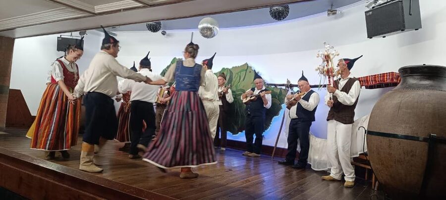 Madeira: Folk Dancing Show and Traditional Local Dinner - Entering The Madeiran Night: Pickup, first warm welcome, and the ride to the venue