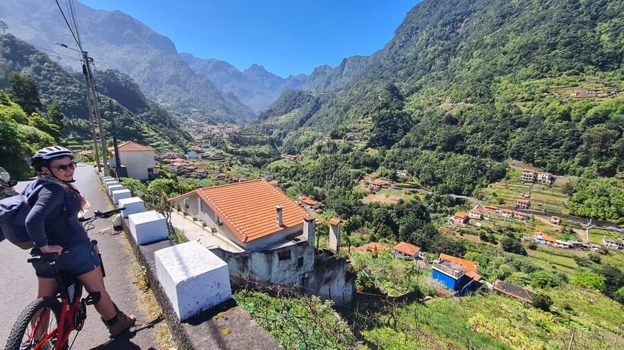 Madeira: Guided E-bike Tour of the North Coast - Where you start: Boaventura pick-up, van transfer, and the e-bike setup