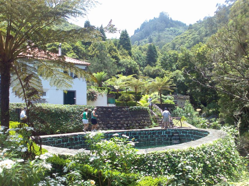 Madeira: Pico do Arieiro & Laurissilva Forest - East tour - Ponta de São Lourenço: the walk where you see both sides of Madeira