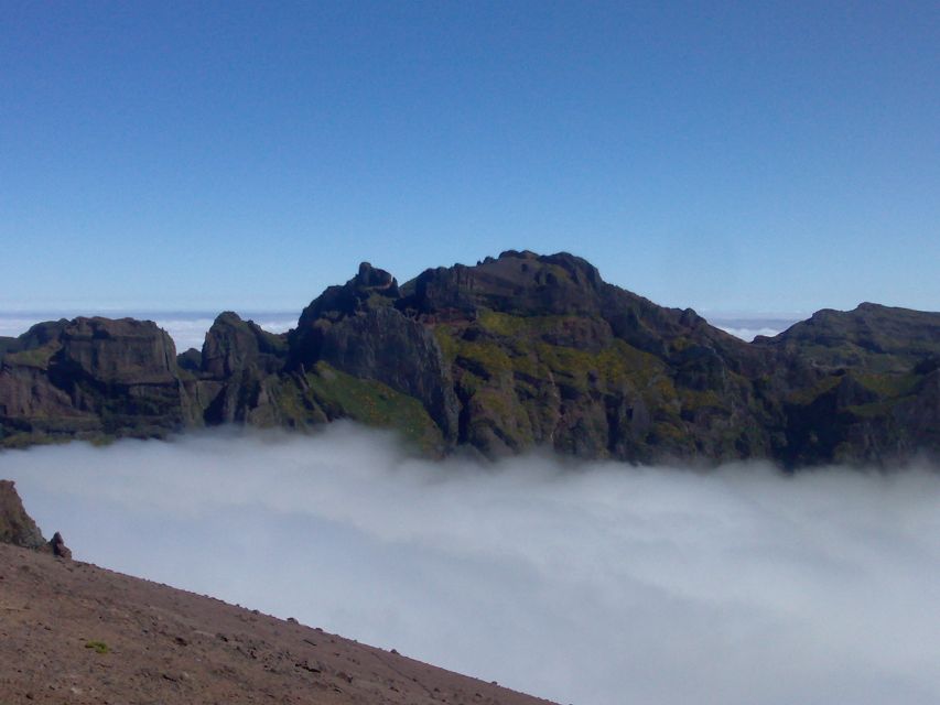 Madeira: Pico do Arieiro & Laurissilva Forest - East tour - Pico do Arieiro: 1,818 meters of ridges, cliffs, and sea-level drama
