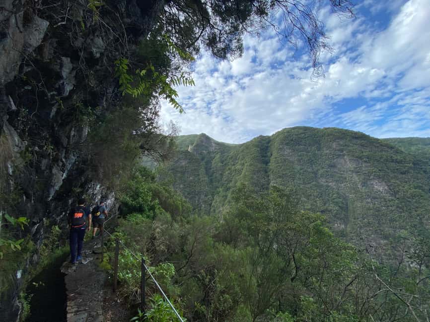 Madeira: PR 9 - Levada do Caldeirão Verde Hike Transfer - Price and value: $47 transfer, plus the separate 4.50€ ticket