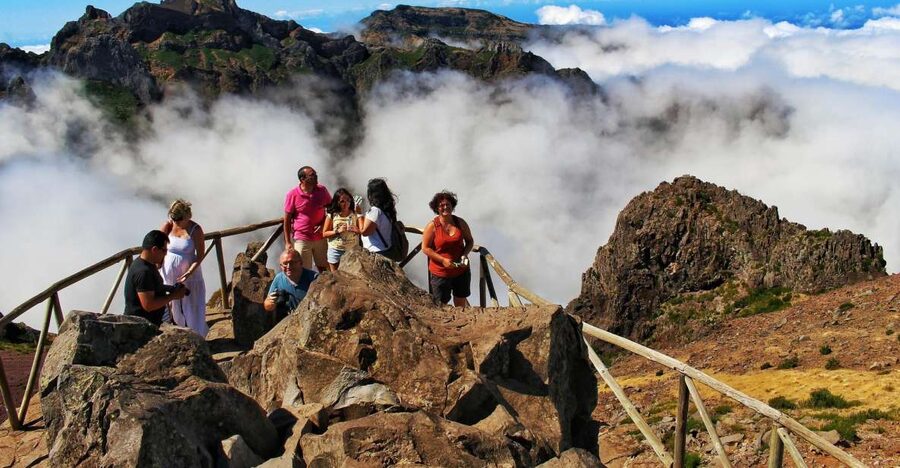 Madeira : Santana & Peaks full day tour by Open 4x4 - Getting Picked Up In Funchal, Then Crossing Toward Machico
