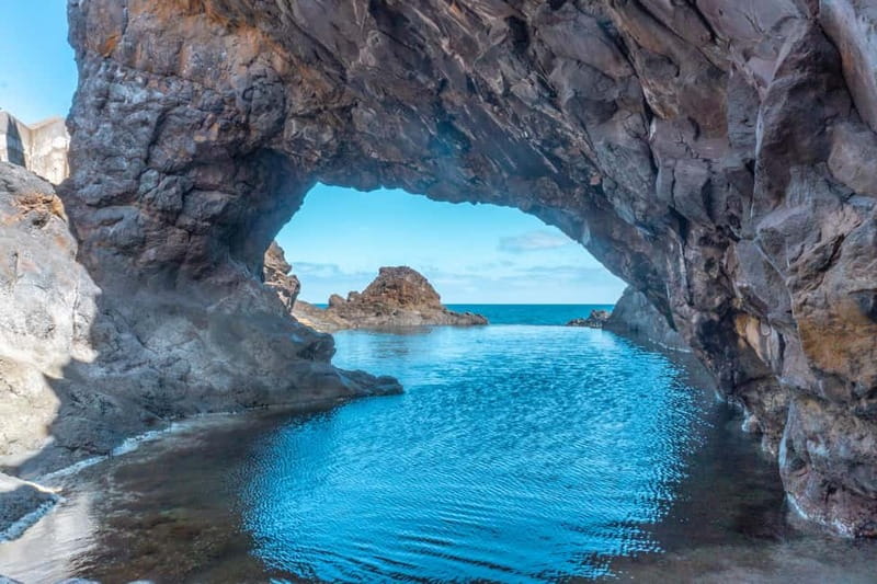 Madeira: Skywalk, Porto Moniz, Seixal, and Fanal 4WD Tour - From Skywalk down to São Vicente: viewpoints with real pacing