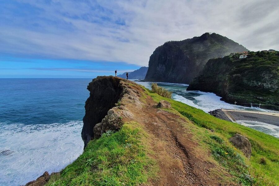 Madeira: West Side Jeep Tour with Natural Pools - Climbing Into the Terraces, Banana Farms, Vineyards, and Old Paths
