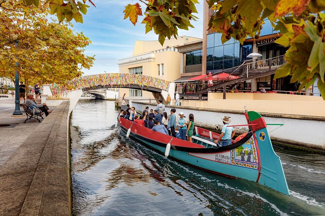 Moliceiro Boat Tour on the Ria de Aveiro - Weather and timing: the calm way to stay in control
